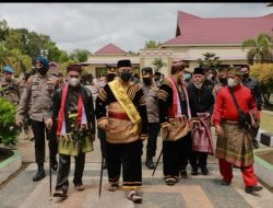 Bupati Rohul H Sukiman Ucapkan Selamat Atas Penganugerahan Gelar Adat pada Kapolda Riau