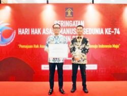 Bupati Way Kanan Raih Pengharagaan Kabupaten/Kota Peduli HAM dari Kemenkumham RI