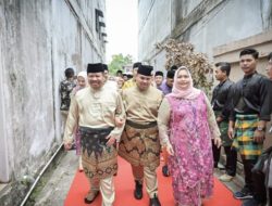 Pertunangan Sekaligus Hantaran Belanja Putra Bupati Bengkalis, M. Arsya Fadillah Dan Tiara Sumarna Berlangsung Lancar Dan Sukses